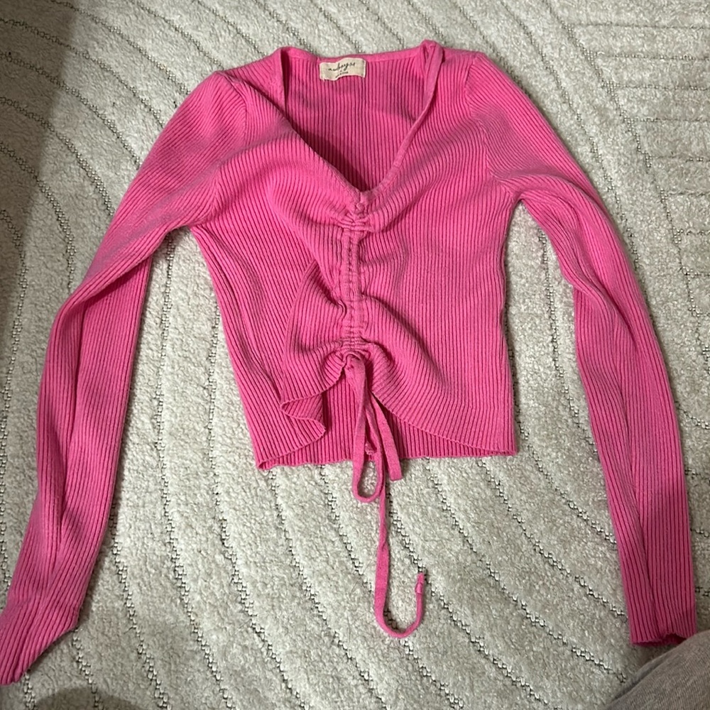 Pink long sleeve crop top